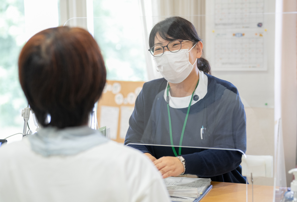 女性スタッフ